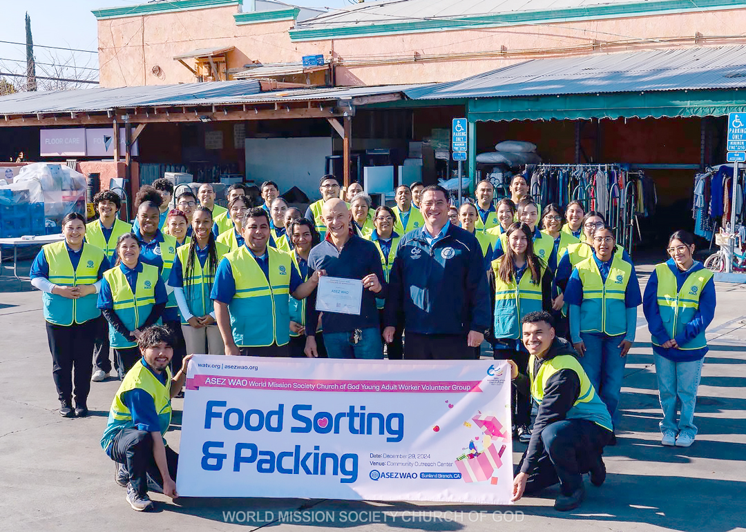 Read more about the article Sunland Church members help local Food Center